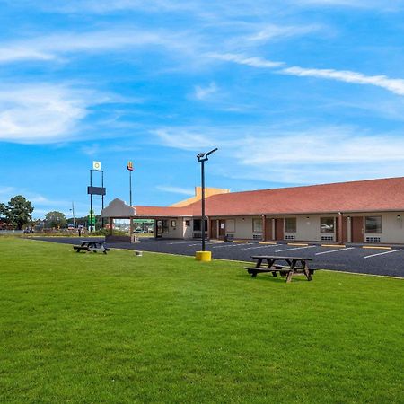 Econo Lodge Cornersville Luaran gambar