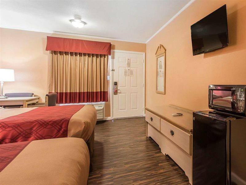 Econo Lodge Cornersville Luaran gambar
