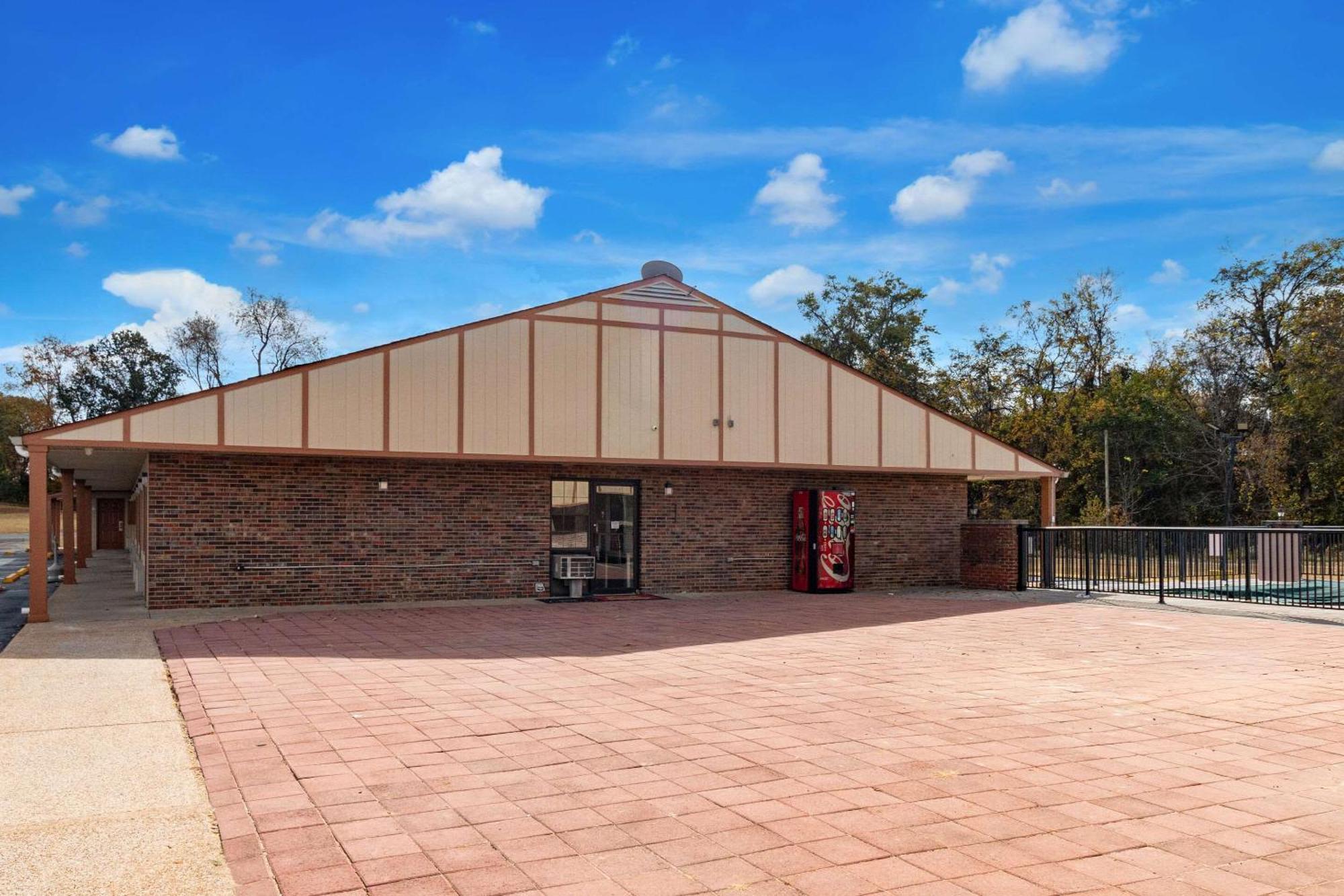 Econo Lodge Cornersville Luaran gambar