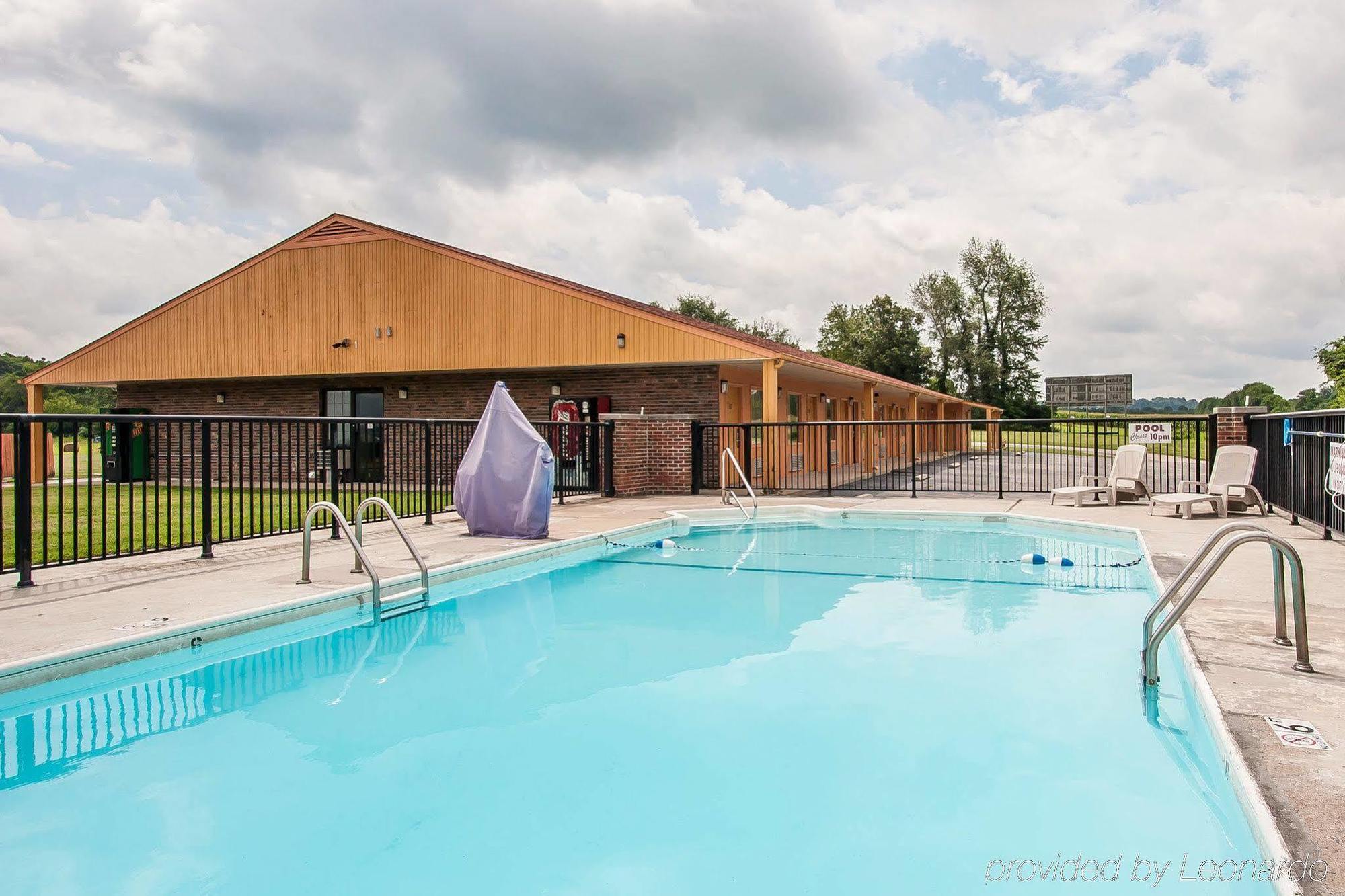Econo Lodge Cornersville Luaran gambar